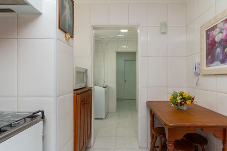 Apartamento à venda com 105m², 3 quartos e 2 vagasCozinha