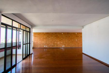 Apartamento para alugar com 300m², 4 quartos e 2 vagasSala