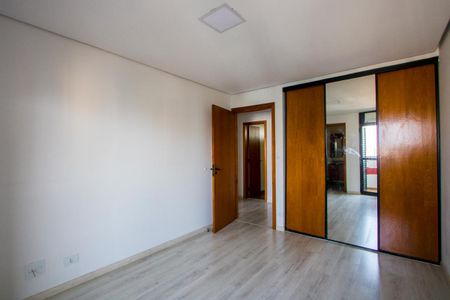 Apartamento para alugar com 300m², 4 quartos e 2 vagasQuarto 2 - Suíte