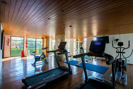 Apartamento para alugar com 300m², 4 quartos e 2 vagasÁrea comum - Academia