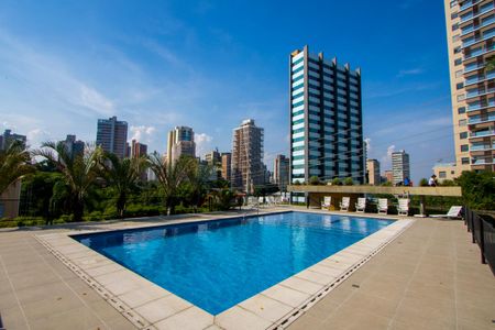 Apartamento para alugar com 300m², 4 quartos e 2 vagasÁrea comum - Piscina