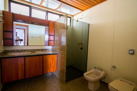 Apartamento para alugar com 300m², 4 quartos e 2 vagasBanheiro social