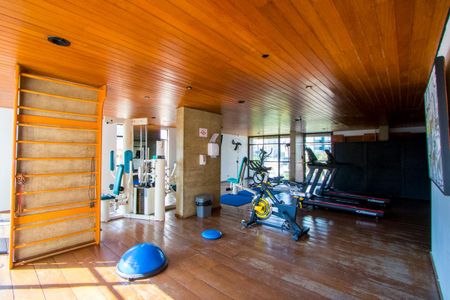 Apartamento para alugar com 300m², 4 quartos e 2 vagasÁrea comum - Academia