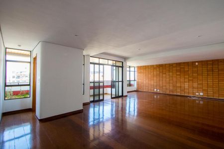 Apartamento para alugar com 4 quartos, 300m² em Vila Lea, Santo André