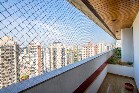Apartamento para alugar com 300m², 4 quartos e 2 vagasVaranda do quarto 3 e 4