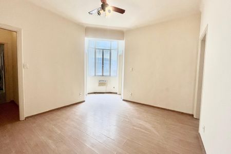 Sala  de apartamento para alugar com 3 quartos, 98m² em Copacabana, Rio de Janeiro