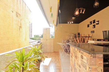 Casa à venda com 130m², 2 quartos e 1 vagaÁrea externa