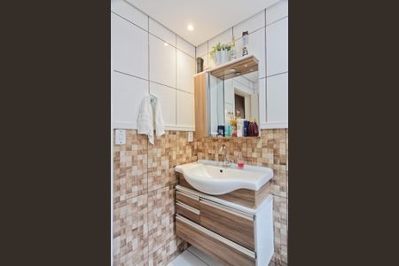 Casa à venda com 130m², 2 quartos e 1 vagaBanheiro