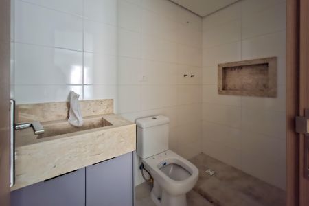 Apartamento para alugar com 116m², 2 quartos e 3 vagas Apartamento para alugar com 116m², 2 quartos e 3 vagasBanheiro da Suíte
