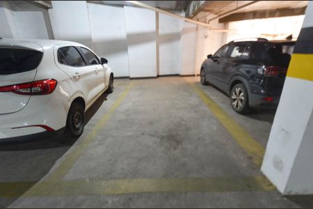 Apartamento à venda com 77m², 3 quartos e 1 vaga Apartamento à venda com 77m², 3 quartos e 1 vagaGaragem