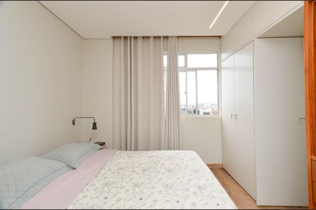 Apartamento à venda com 77m², 3 quartos e 1 vaga Apartamento à venda com 77m², 3 quartos e 1 vagaSuíte