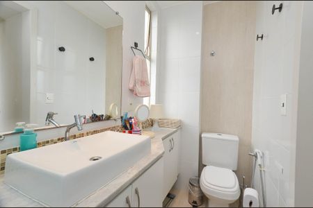 Apartamento à venda com 77m², 3 quartos e 1 vaga Apartamento à venda com 77m², 3 quartos e 1 vagaBanheiro Suíte