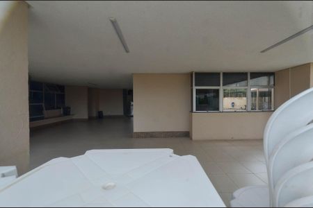 Apartamento à venda com 77m², 3 quartos e 1 vaga Apartamento à venda com 77m², 3 quartos e 1 vagaÁrea comum - Salão de festas