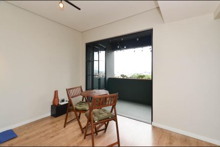 Apartamento à venda com 77m², 3 quartos e 1 vaga Apartamento à venda com 77m², 3 quartos e 1 vagaSala Ambientes