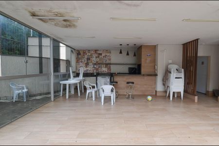 Apartamento à venda com 77m², 3 quartos e 1 vaga Apartamento à venda com 77m², 3 quartos e 1 vagaÁrea comum - Salão de festas