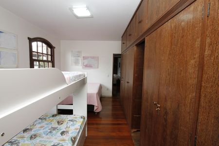 Quarto 1 - Suíte de casa à venda com 3 quartos, 321m² em Barreiro, Belo Horizonte