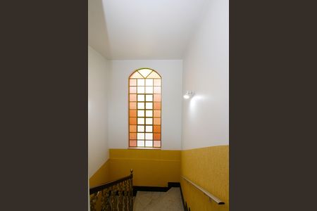 Casa à venda com 321m², 3 quartos e 3 vagasEscada