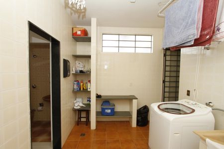 Casa à venda com 321m², 3 quartos e 3 vagasÁrea de Serviço