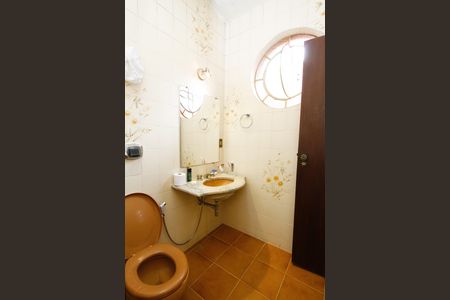 Casa à venda com 321m², 3 quartos e 3 vagasBanheiro da Suíte 2