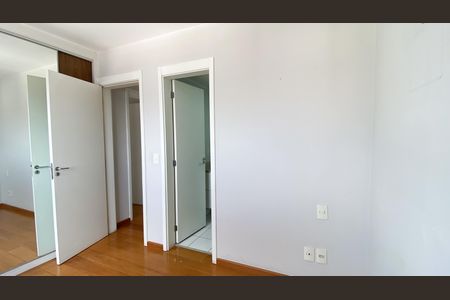 Apartamento para alugar com 71m², 2 quartos e 1 vagaSuite
