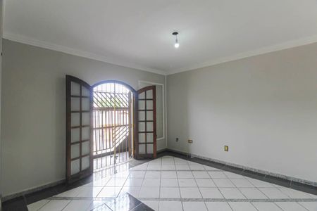 Casa para alugar com 230m², 3 quartos e sem vagaSuite