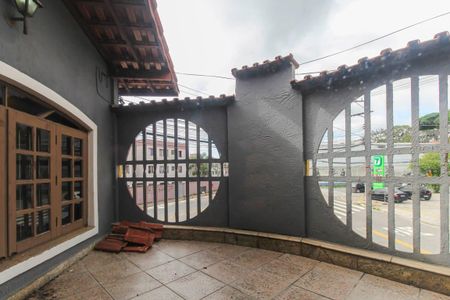 Casa para alugar com 230m², 3 quartos e sem vagaHall de entrada