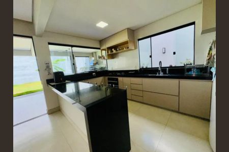 Foto 07 de casa à venda com 3 quartos, 360m² em Planalto, Belo Horizonte