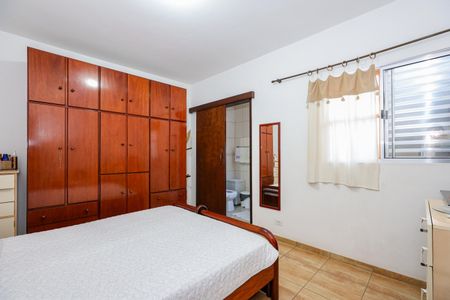 Casa à venda com 125m², 4 quartos e 2 vagas Casa à venda com 125m², 4 quartos e 2 vagasSuíte