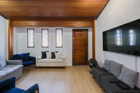 Sala de casa à venda com 4 quartos, 125m² em Jardim Maria Rosa, Taboão da Serra