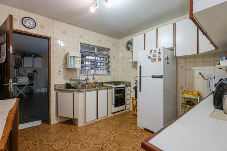 Casa à venda com 125m², 4 quartos e 2 vagas Casa à venda com 125m², 4 quartos e 2 vagasCozinha