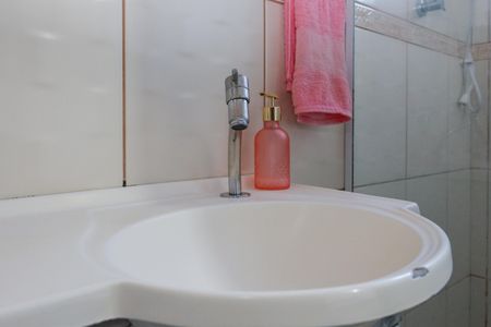 Casa à venda com 125m², 4 quartos e 2 vagas Casa à venda com 125m², 4 quartos e 2 vagasBanheiro da Suíte