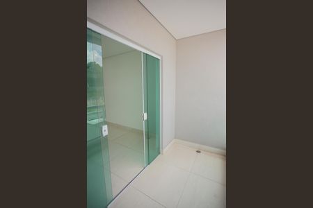 Casa para alugar com 170m², 3 quartos e 4 vagasVARANDA DA SALA