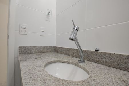 Apartamento para alugar com 85m², 2 quartos e sem vagaBanheiro Social