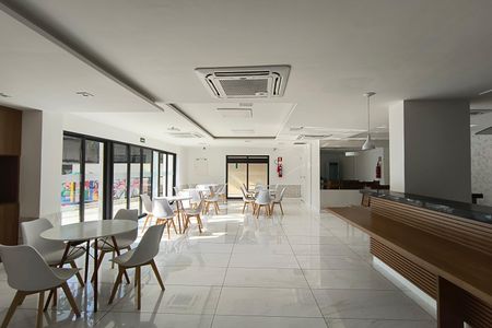 Apartamento para alugar com 85m², 2 quartos e sem vagaÁrea comum - Salão de festas