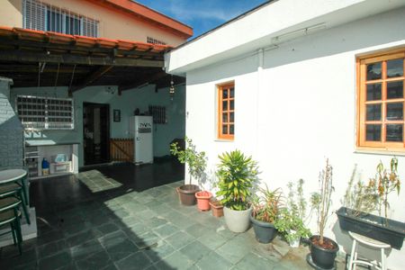 Casa para alugar com 290m², 3 quartos e 3 vagasQuintal
