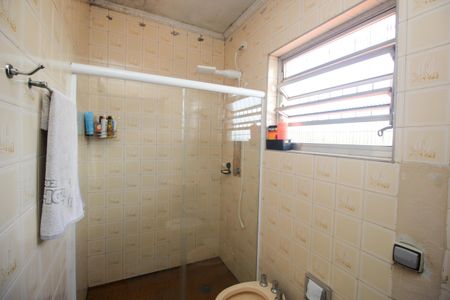 Casa para alugar com 290m², 3 quartos e 3 vagasBanheiro Social