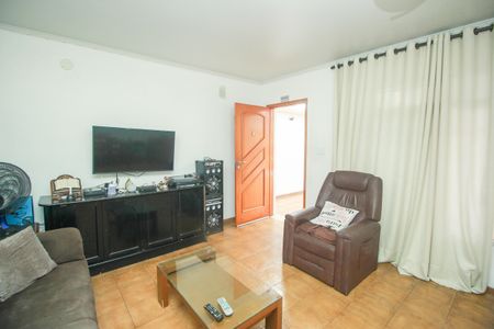 Casa para alugar com 290m², 3 quartos e 3 vagasSala