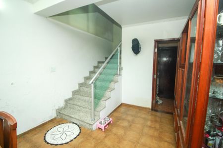 Casa para alugar com 290m², 3 quartos e 3 vagasEscada