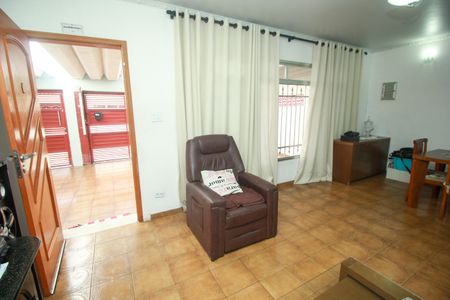 Casa para alugar com 290m², 3 quartos e 3 vagasSala