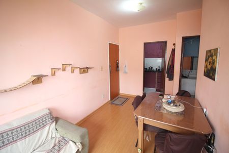 Sala de apartamento à venda com 2 quartos, 56m² em Riacho das Pedras, Contagem
