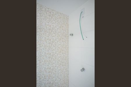 Chuveiro do Banheiro de kitnet/studio para alugar com 1 quarto, 39m² em Vila Ernesto, São Paulo