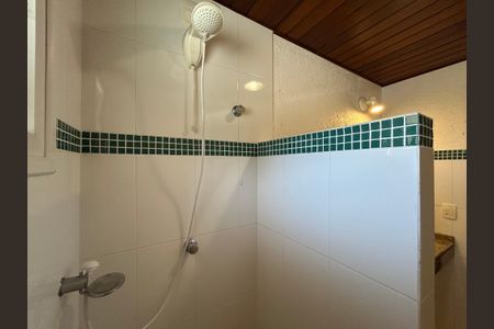 Casa de condomínio para alugar com 120m², 2 quartos e 2 vagas Casa de condomínio para alugar com 120m², 2 quartos e 2 vagasBanheiro 2