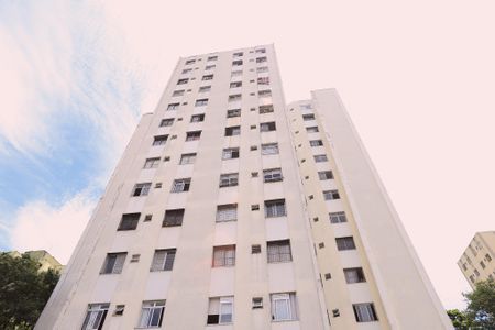 Apartamento para alugar com 67m², 2 quartos e 1 vaga Apartamento para alugar com 67m², 2 quartos e 1 vagaFachada