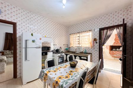 Apartamento à venda com 200m², 2 quartos e 2 vagasCozinha