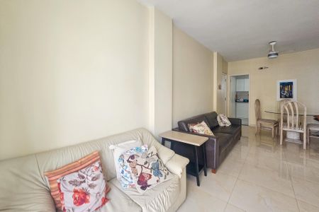 Apartamento para alugar com 90m², 2 quartos e sem vagaSala