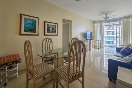 Apartamento para alugar com 90m², 2 quartos e sem vagaSala