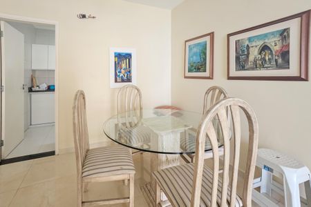 Apartamento para alugar com 90m², 2 quartos e sem vagaSala