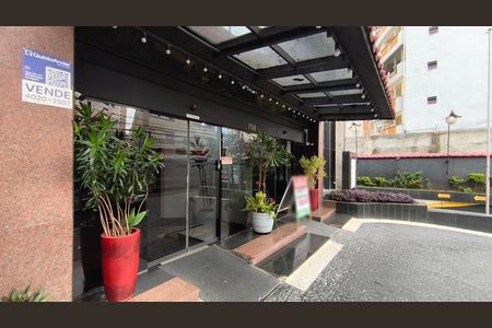 Apartamento à venda com 37m², 1 quarto e 1 vagaFachada + Plaquinha