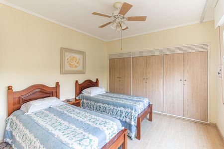 Apartamento à venda com 250m², 3 quartos e 3 vagas Apartamento à venda com 250m², 3 quartos e 3 vagasQuarto 2