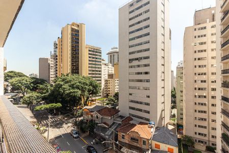 Apartamento à venda com 250m², 3 quartos e 3 vagas Apartamento à venda com 250m², 3 quartos e 3 vagasVista da Sala